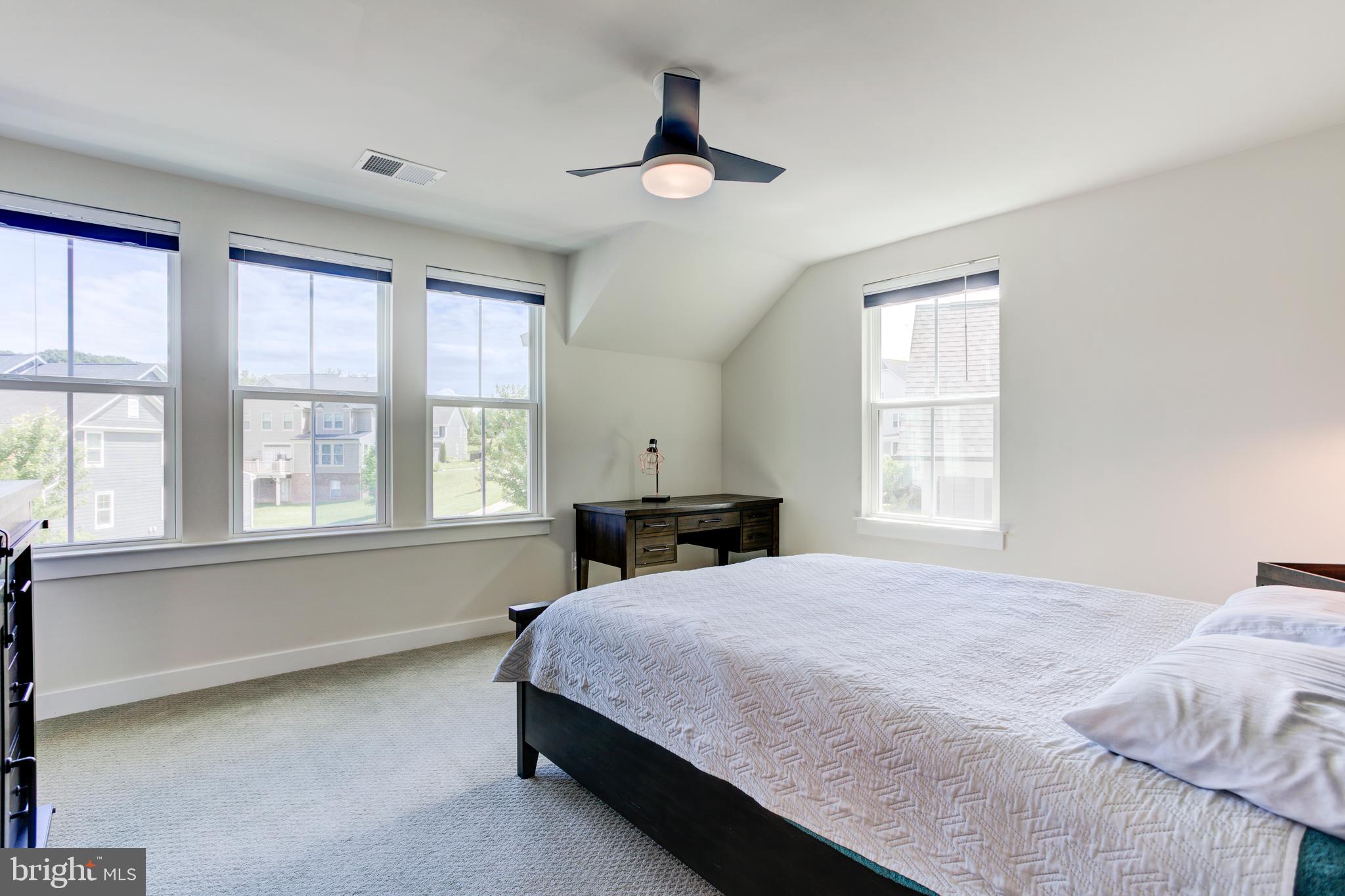 2346 Sweet Pepperbrush Loop