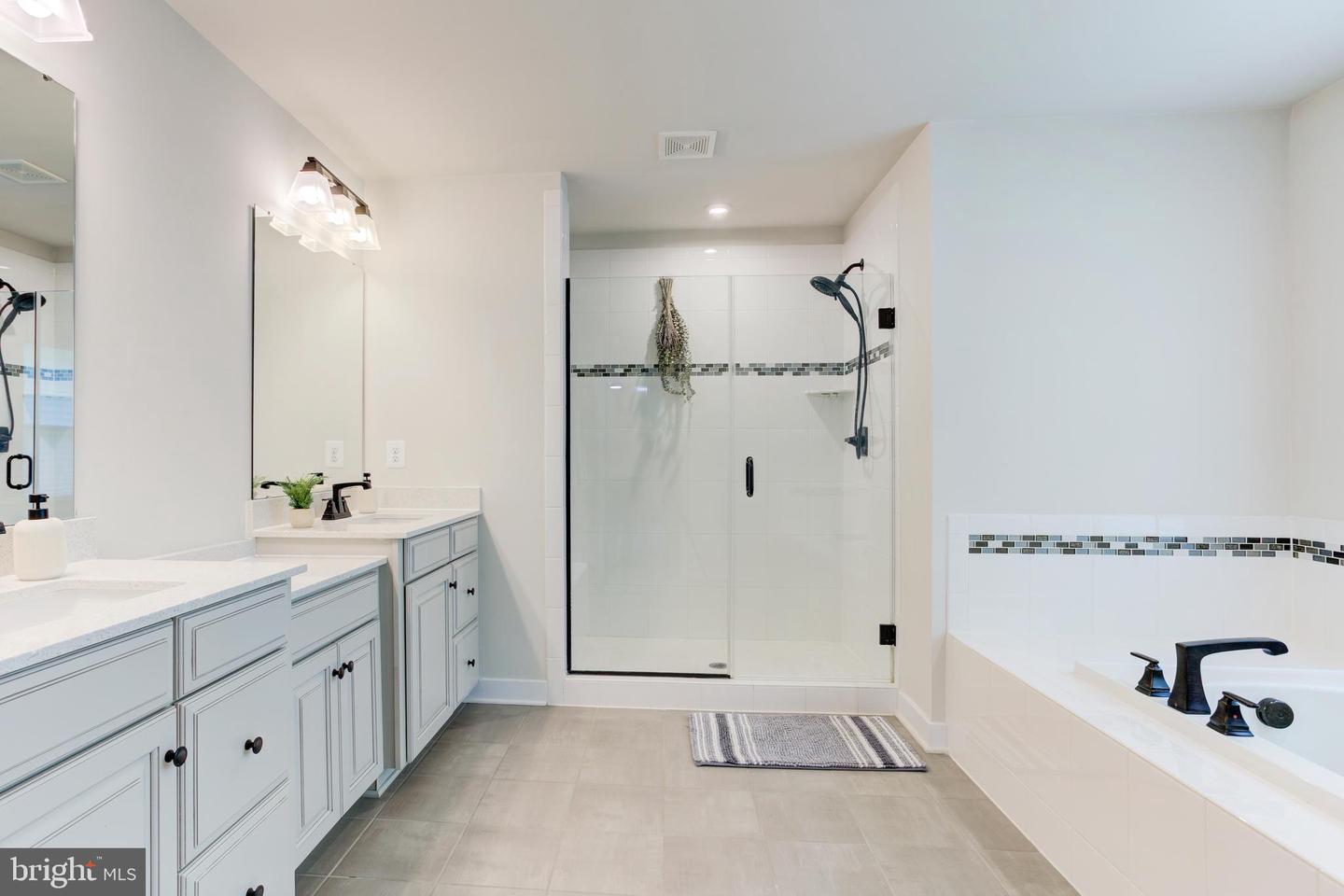2346 Sweet Pepperbrush Loop