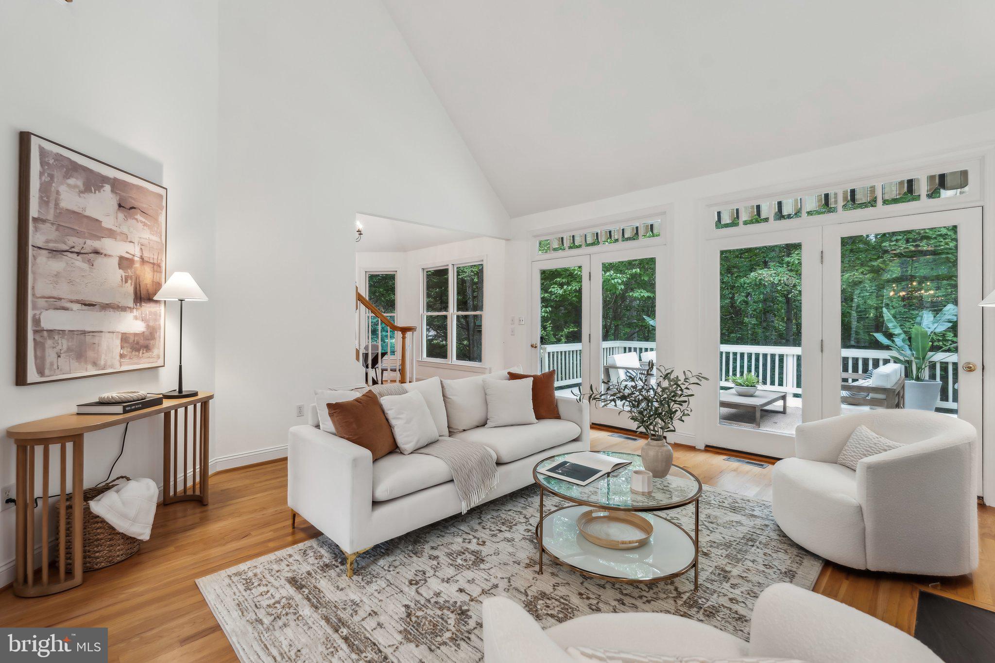 8109 Crooked Oaks Ct