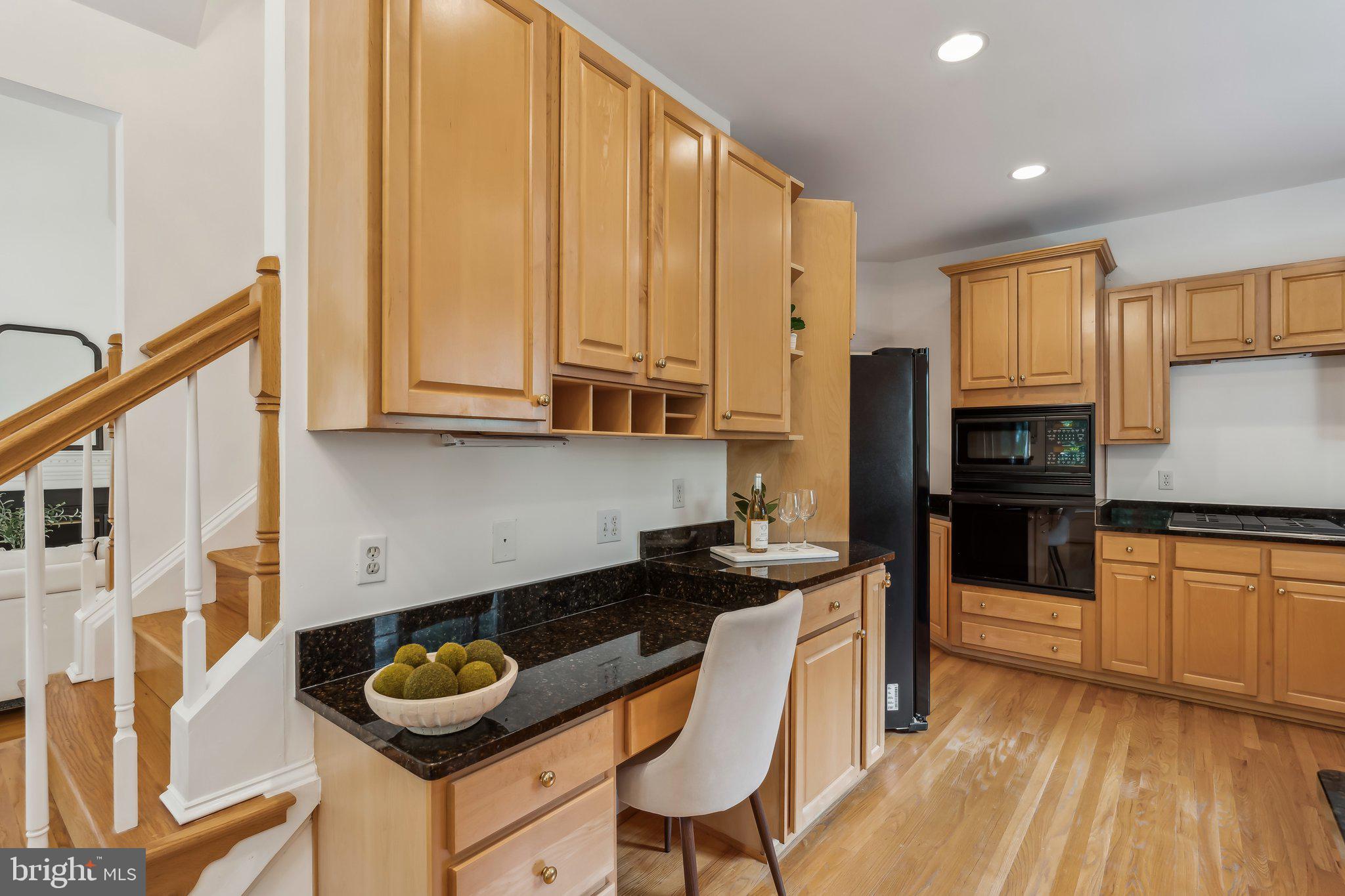 8109 Crooked Oaks Ct