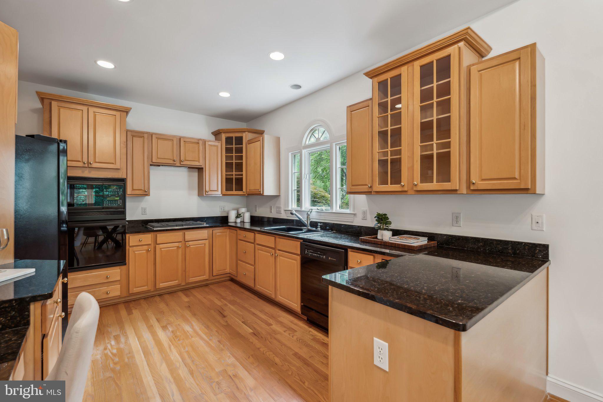 8109 Crooked Oaks Ct