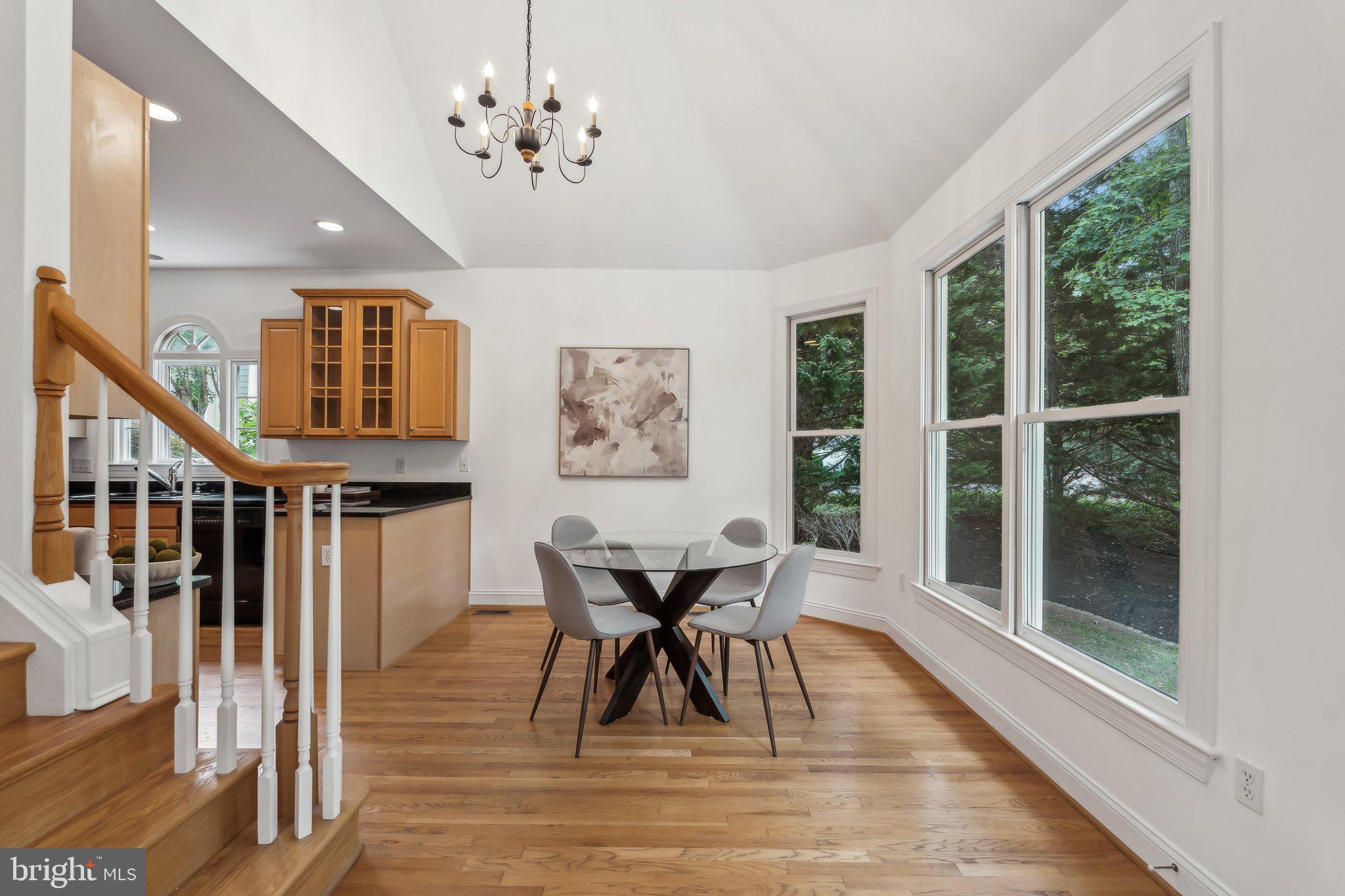 8109 Crooked Oaks Ct