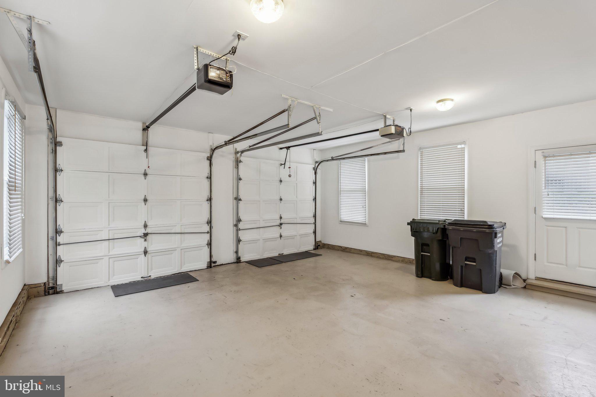 8109 Crooked Oaks Ct