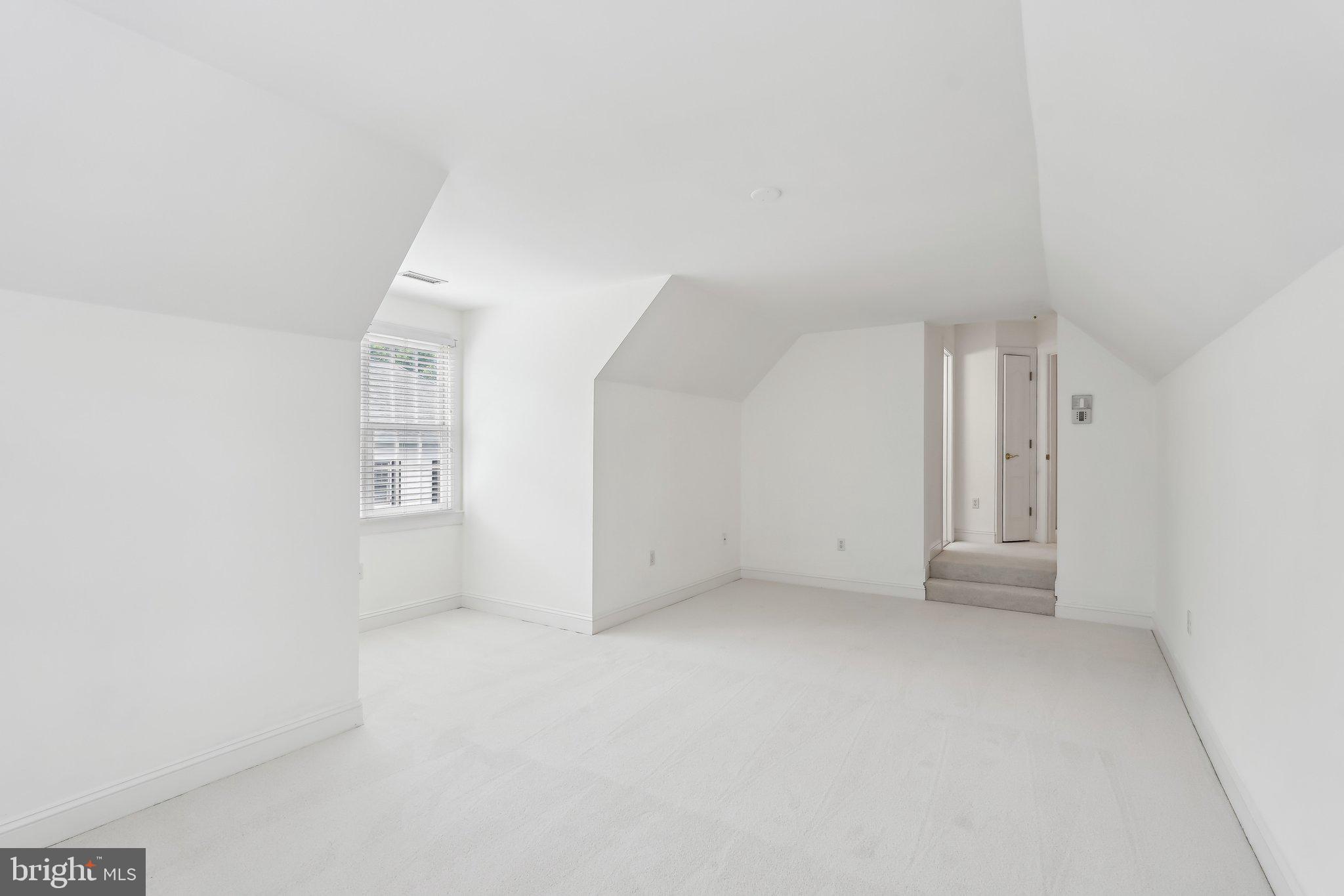 8109 Crooked Oaks Ct