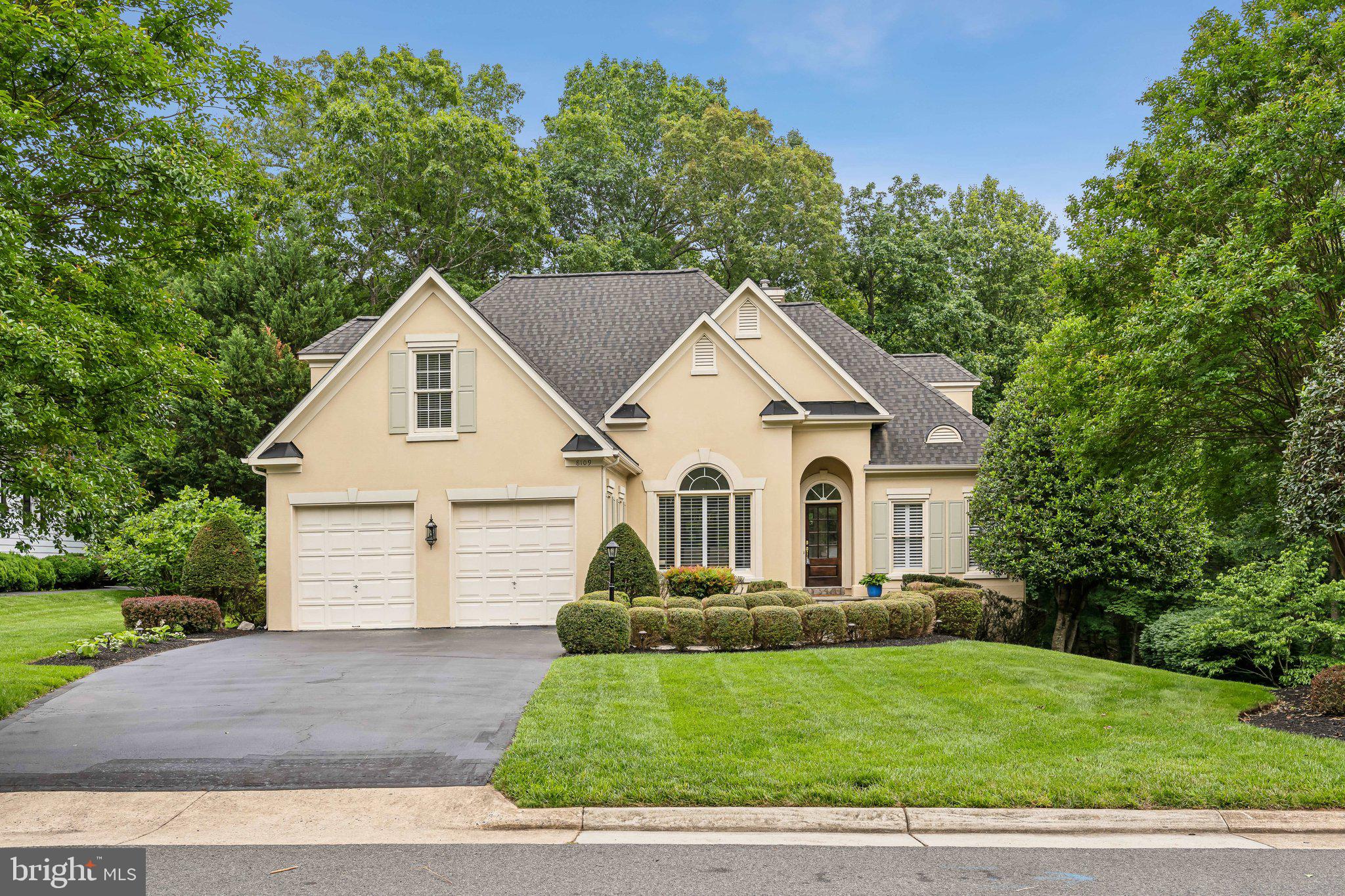 8109 Crooked Oaks Ct