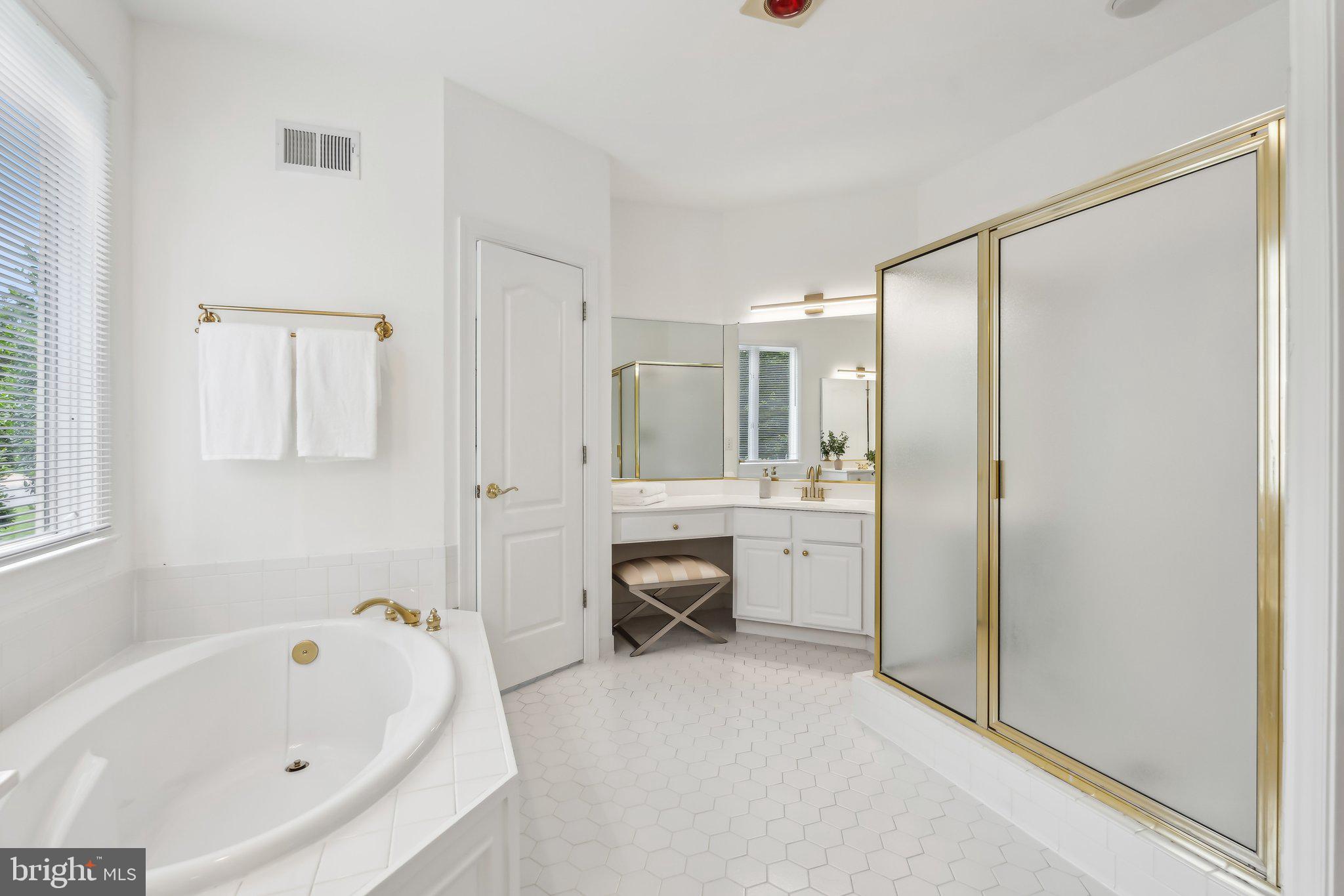 8109 Crooked Oaks Ct