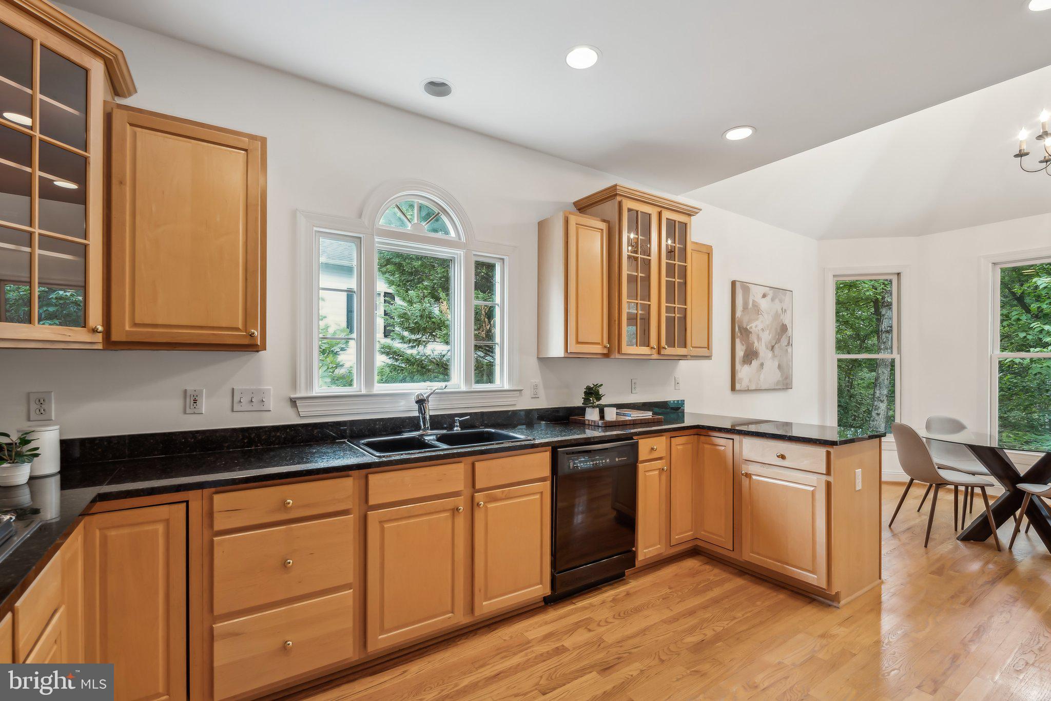 8109 Crooked Oaks Ct