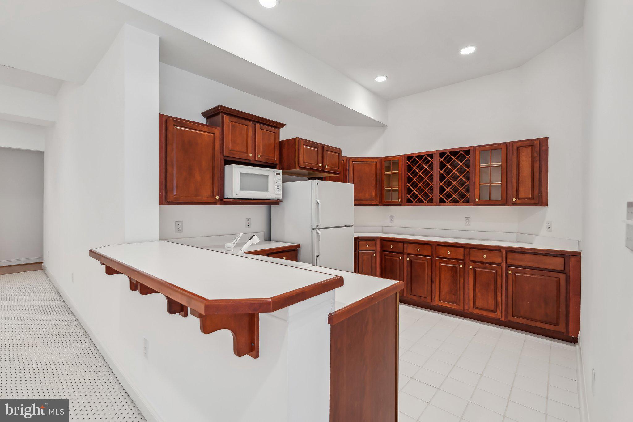 8109 Crooked Oaks Ct