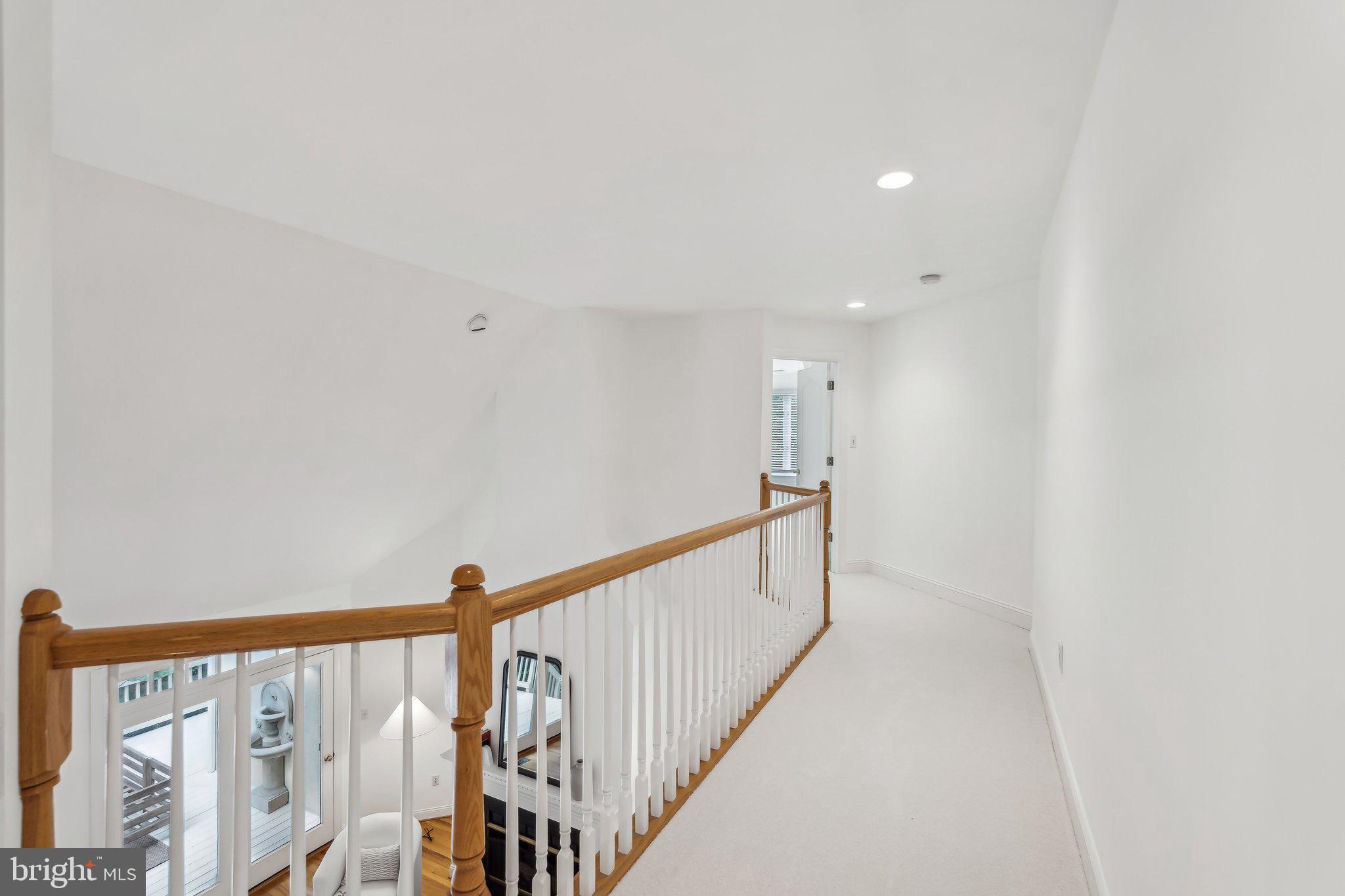 8109 Crooked Oaks Ct