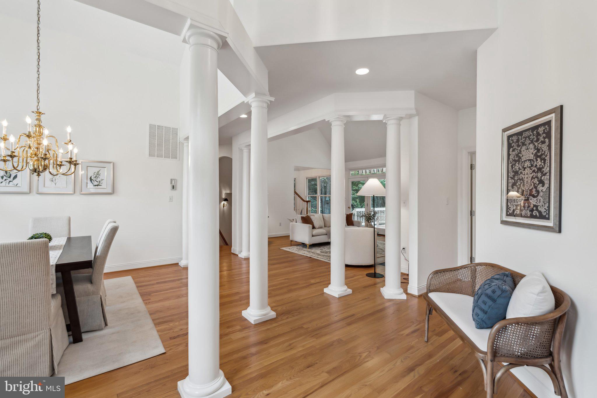 8109 Crooked Oaks Ct