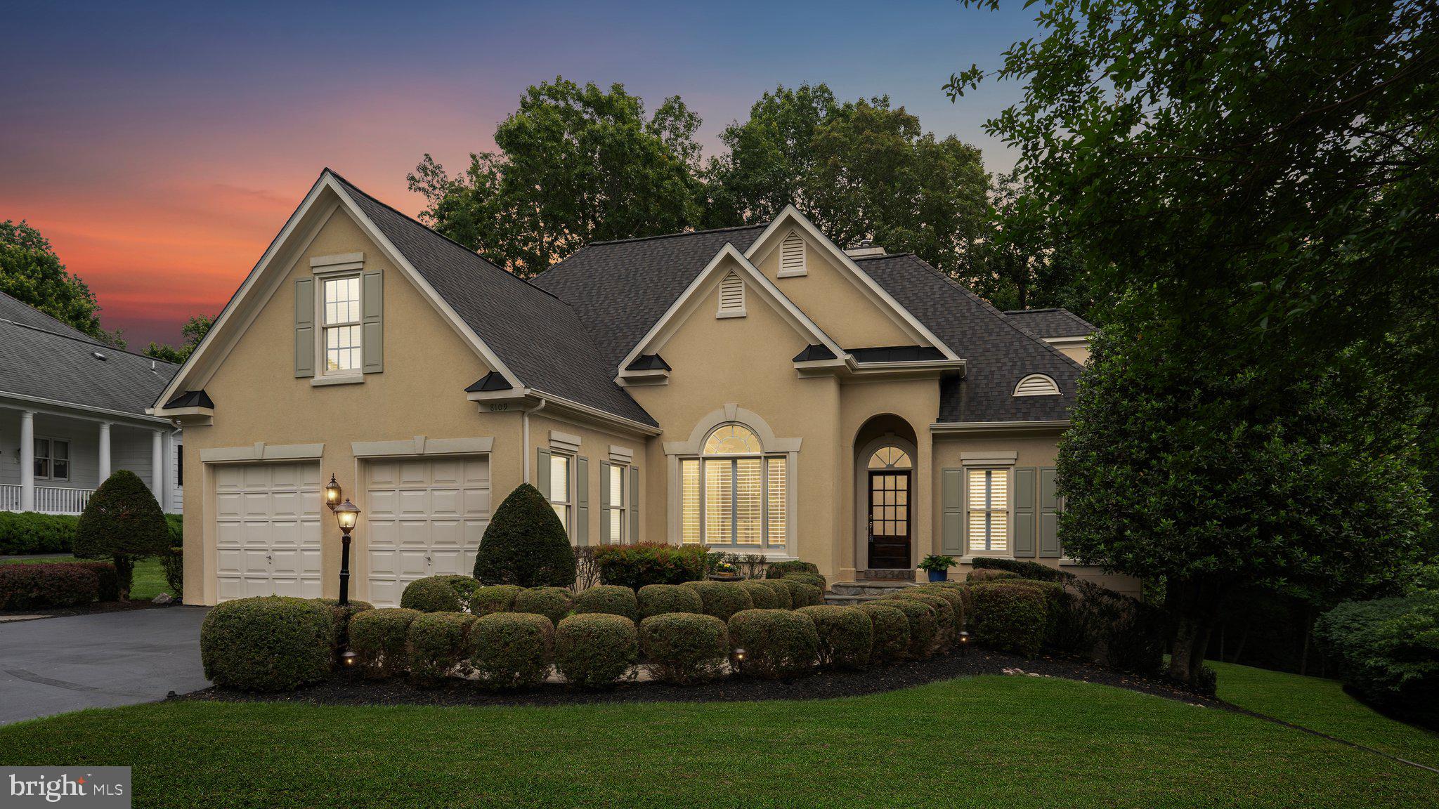 8109 Crooked Oaks Ct