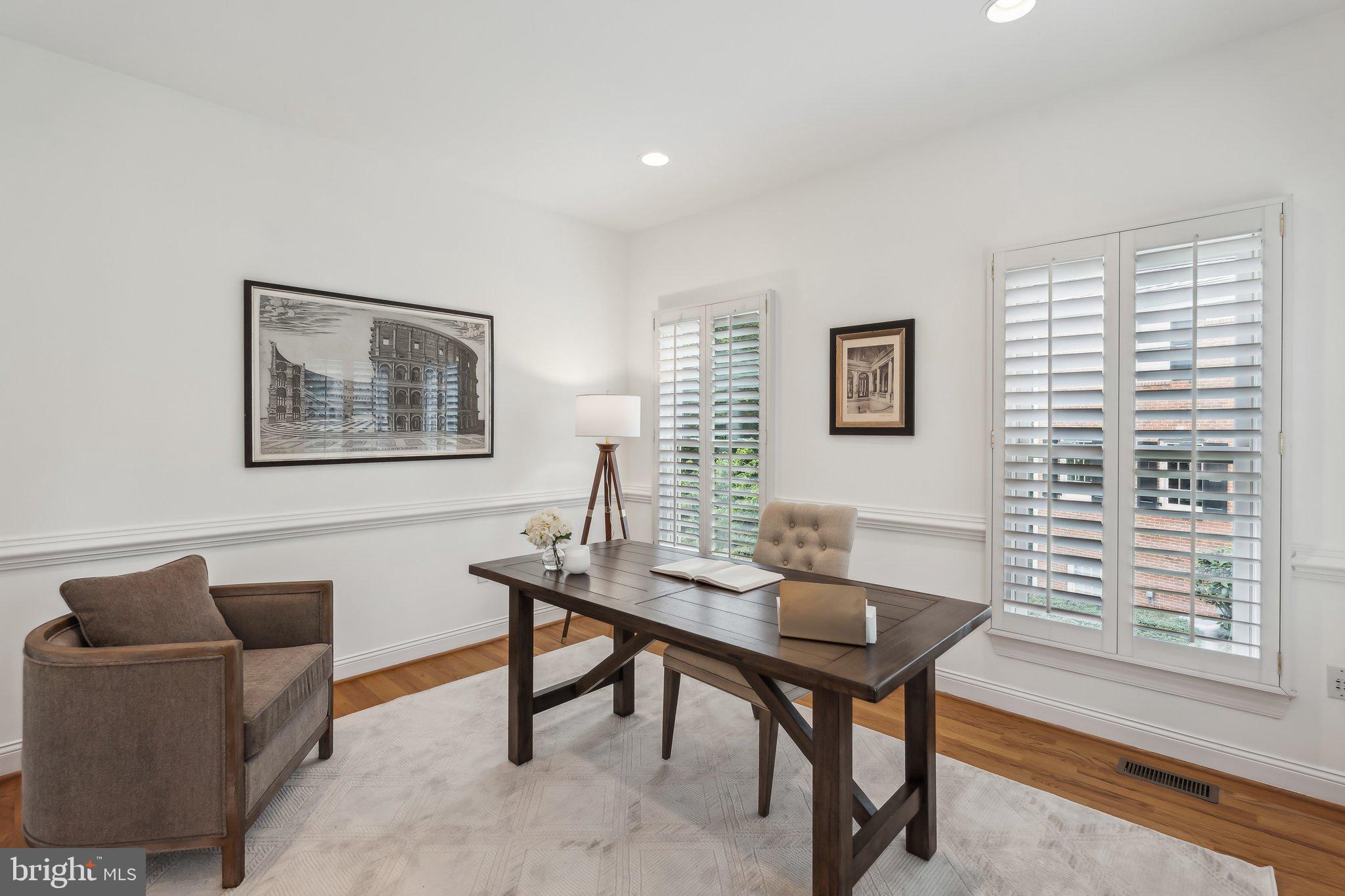 8109 Crooked Oaks Ct