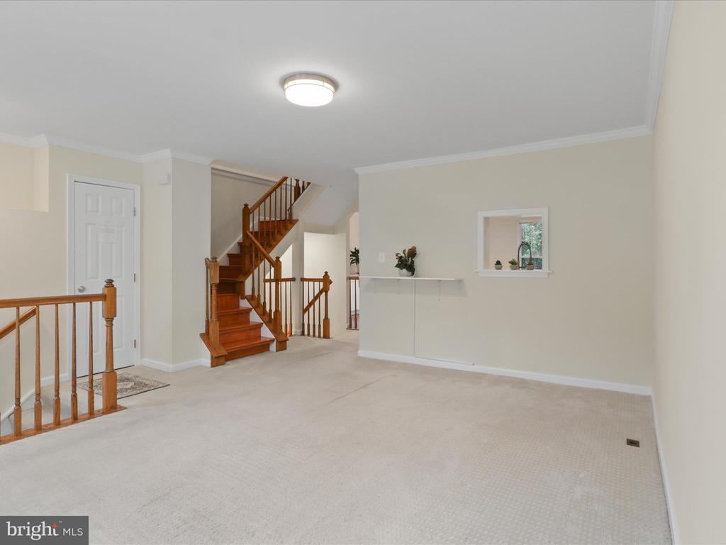 10612 Winfield Loop