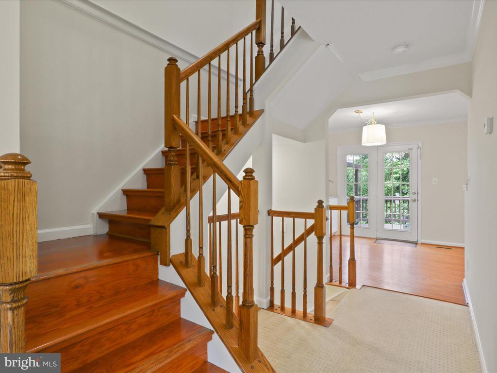 10612 Winfield Loop