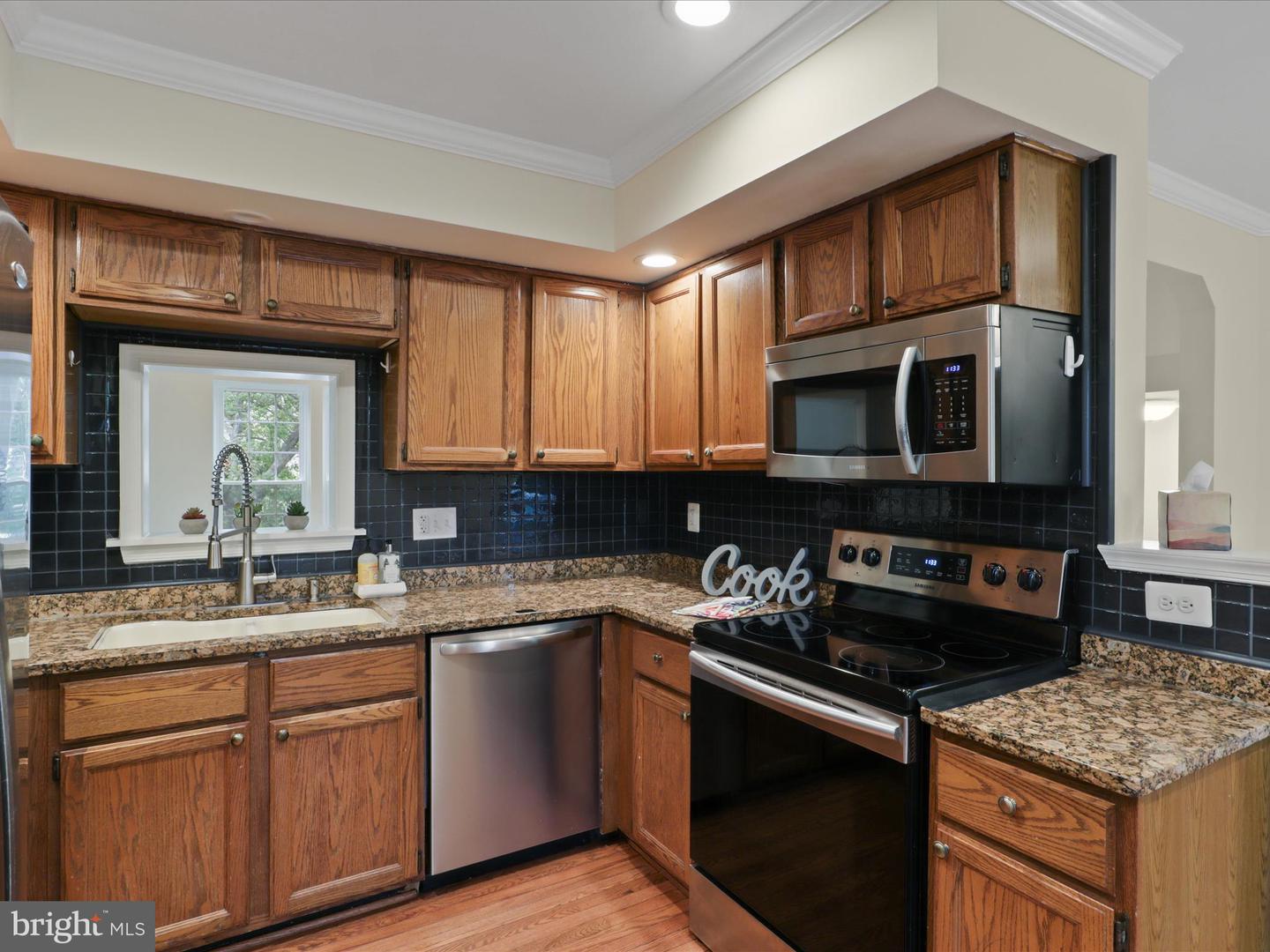 10612 Winfield Loop