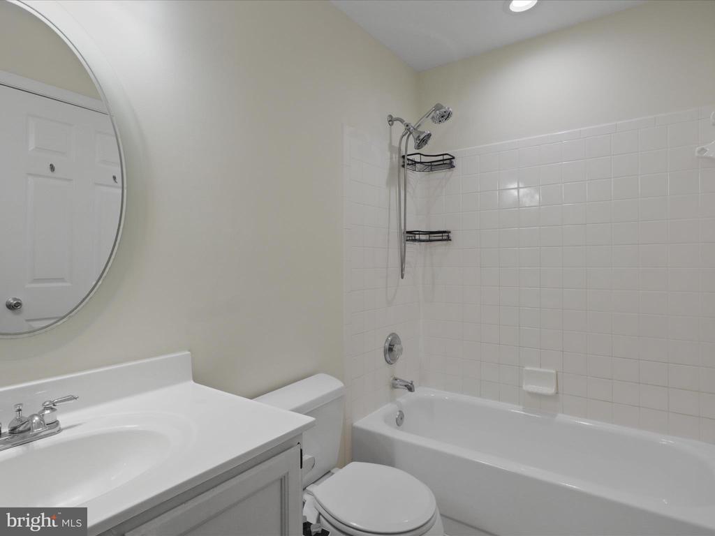 10612 Winfield Loop