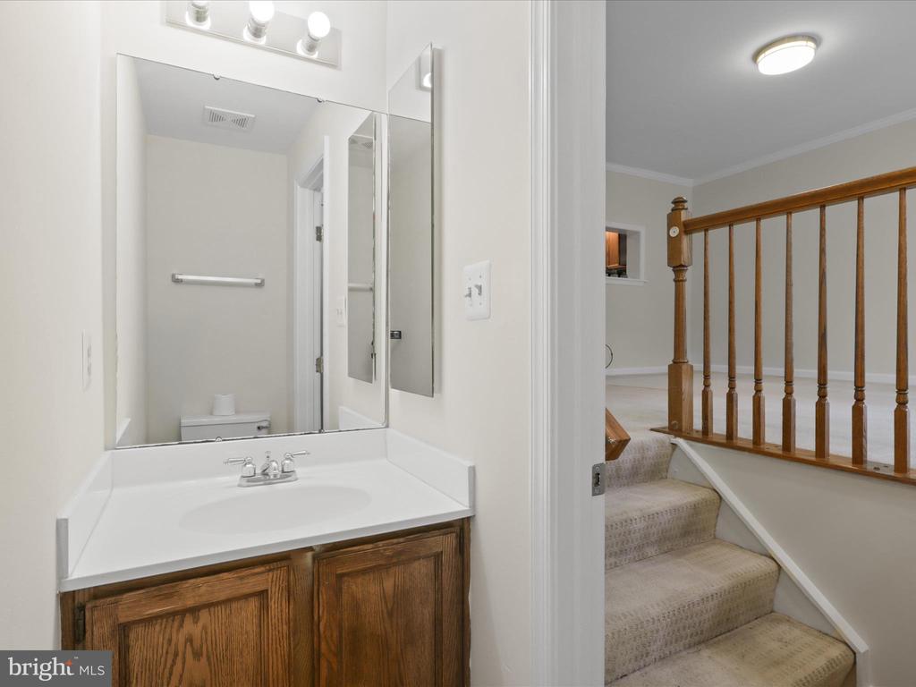 10612 Winfield Loop