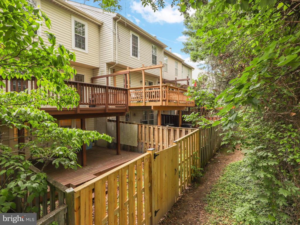 10612 Winfield Loop
