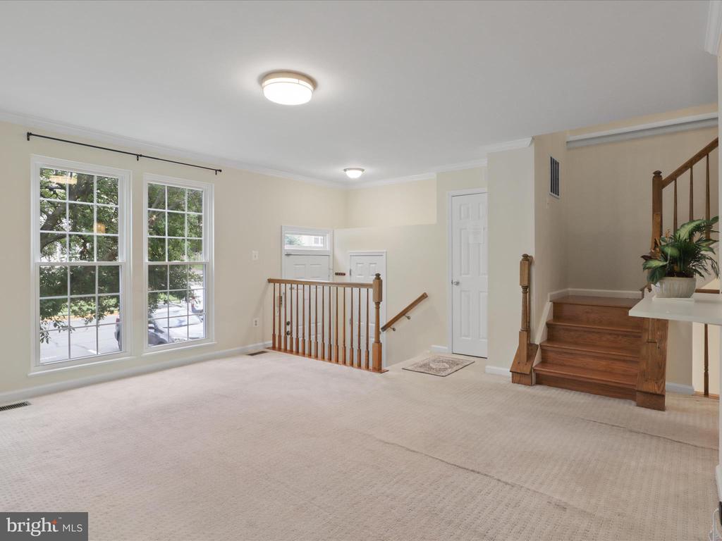10612 Winfield Loop