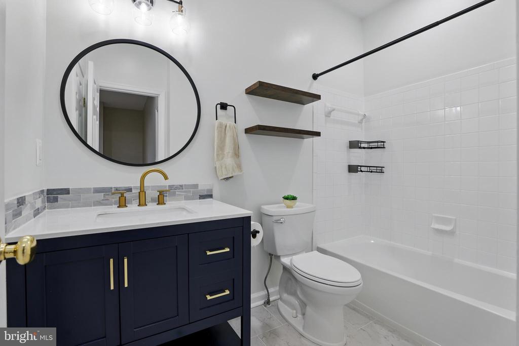9901 Airedale Ct
