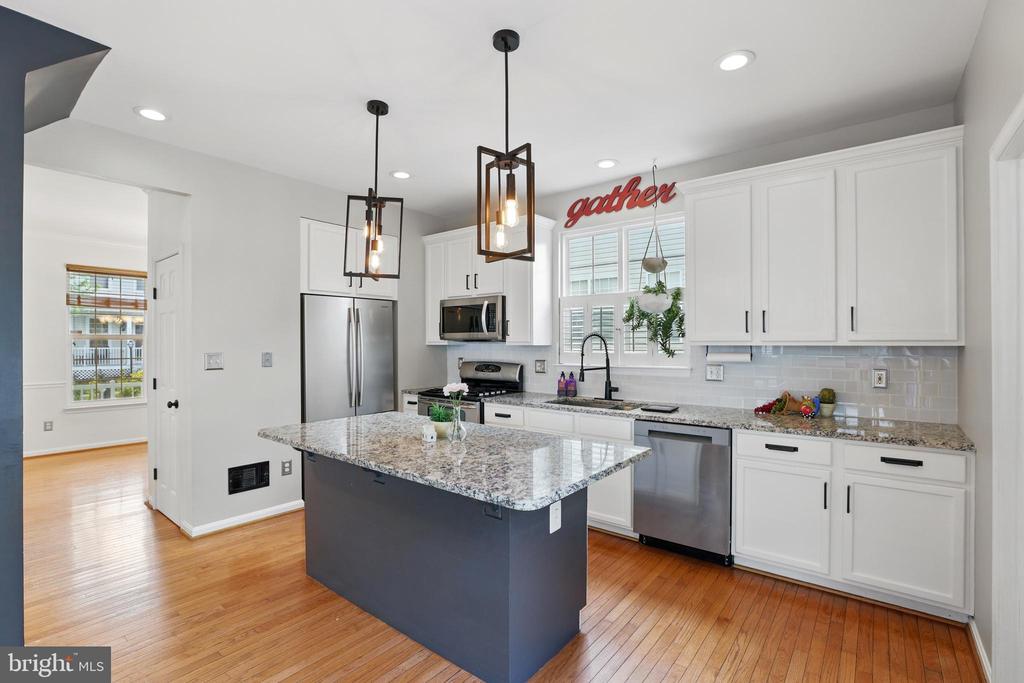 9901 Airedale Ct