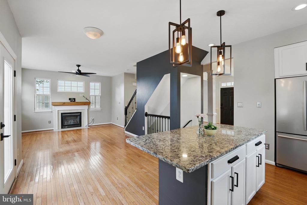 9901 Airedale Ct