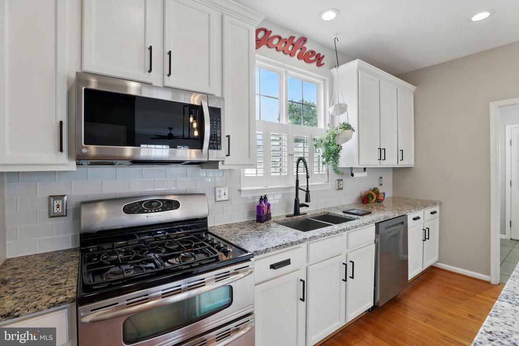 9901 Airedale Ct