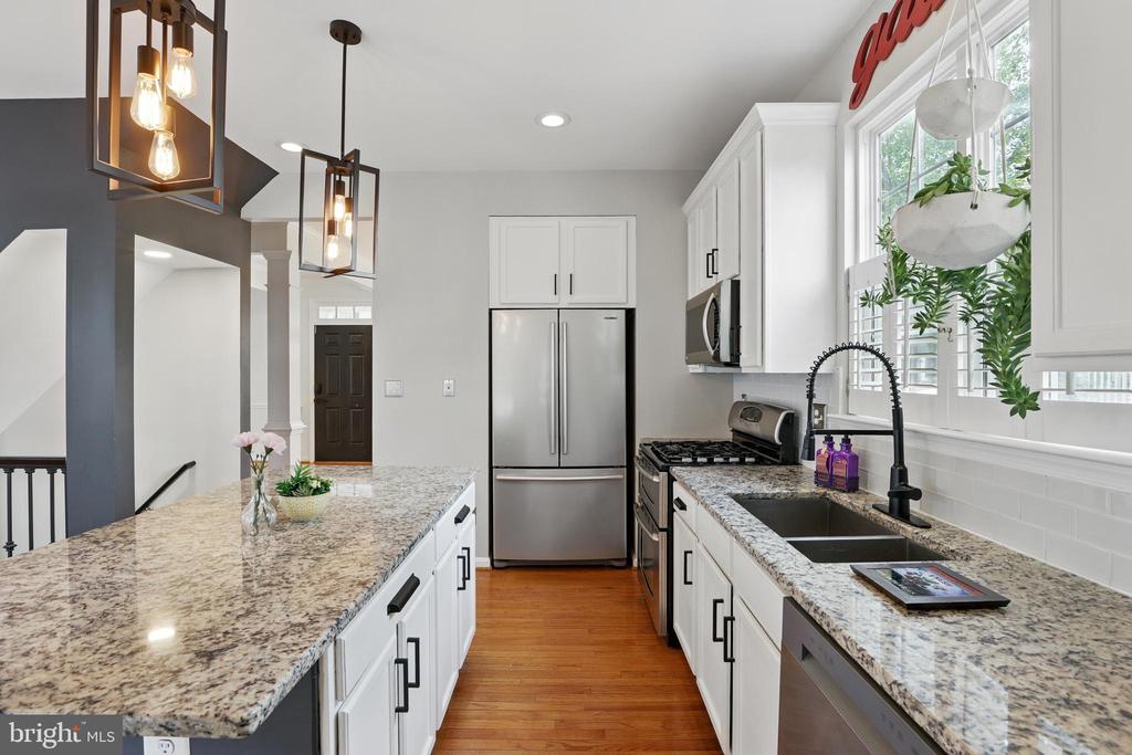 9901 Airedale Ct