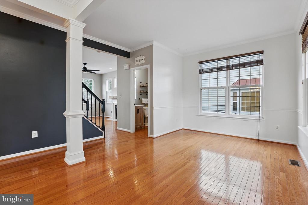 9901 Airedale Ct
