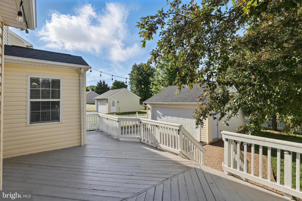 9901 Airedale Ct