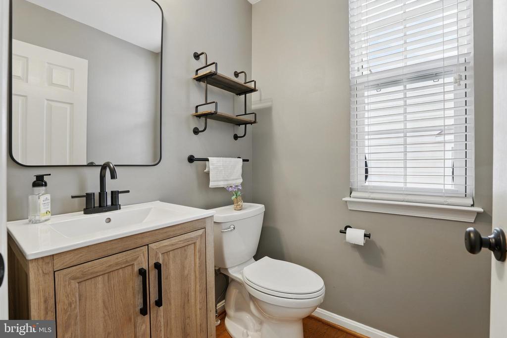 9901 Airedale Ct