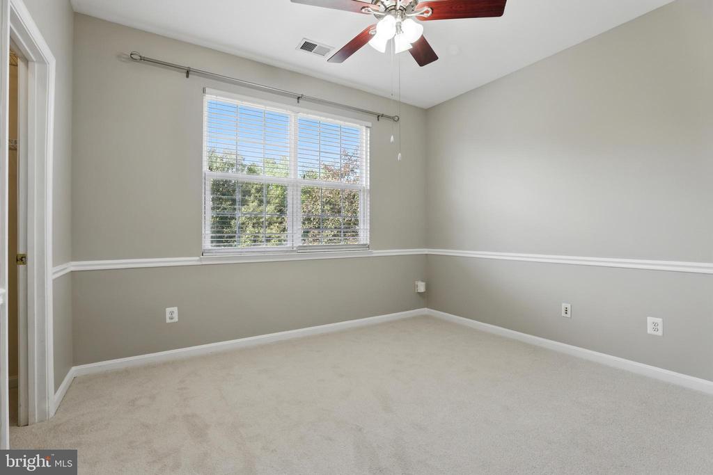 9901 Airedale Ct