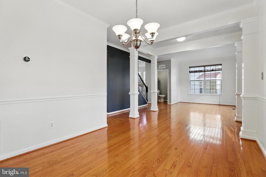 9901 Airedale Ct