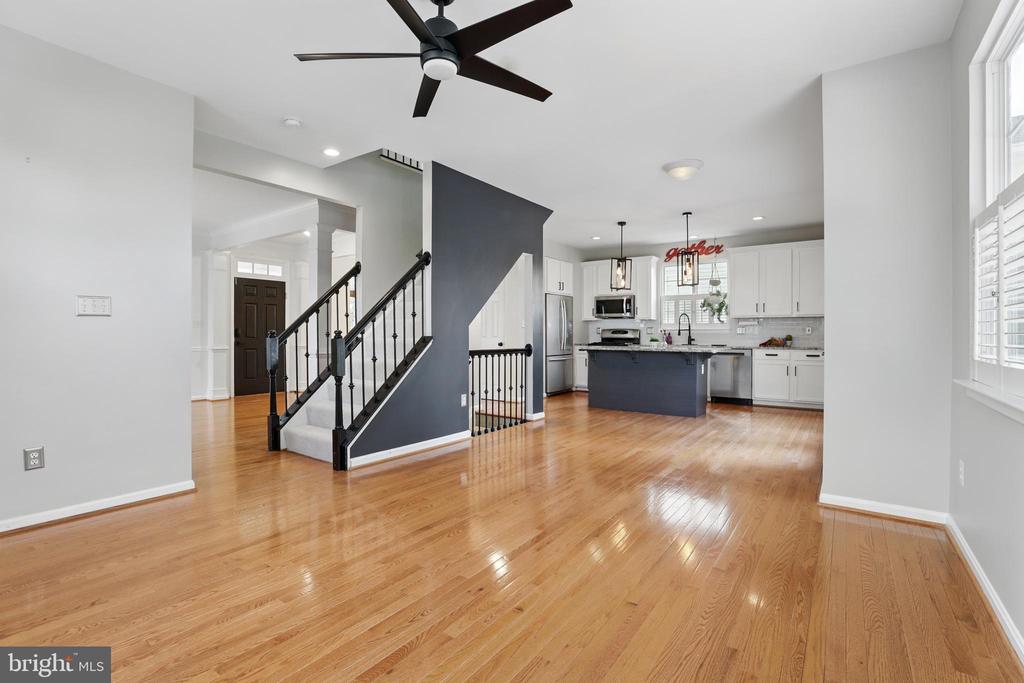 9901 Airedale Ct