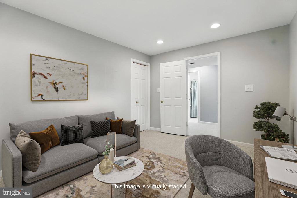 9901 Airedale Ct