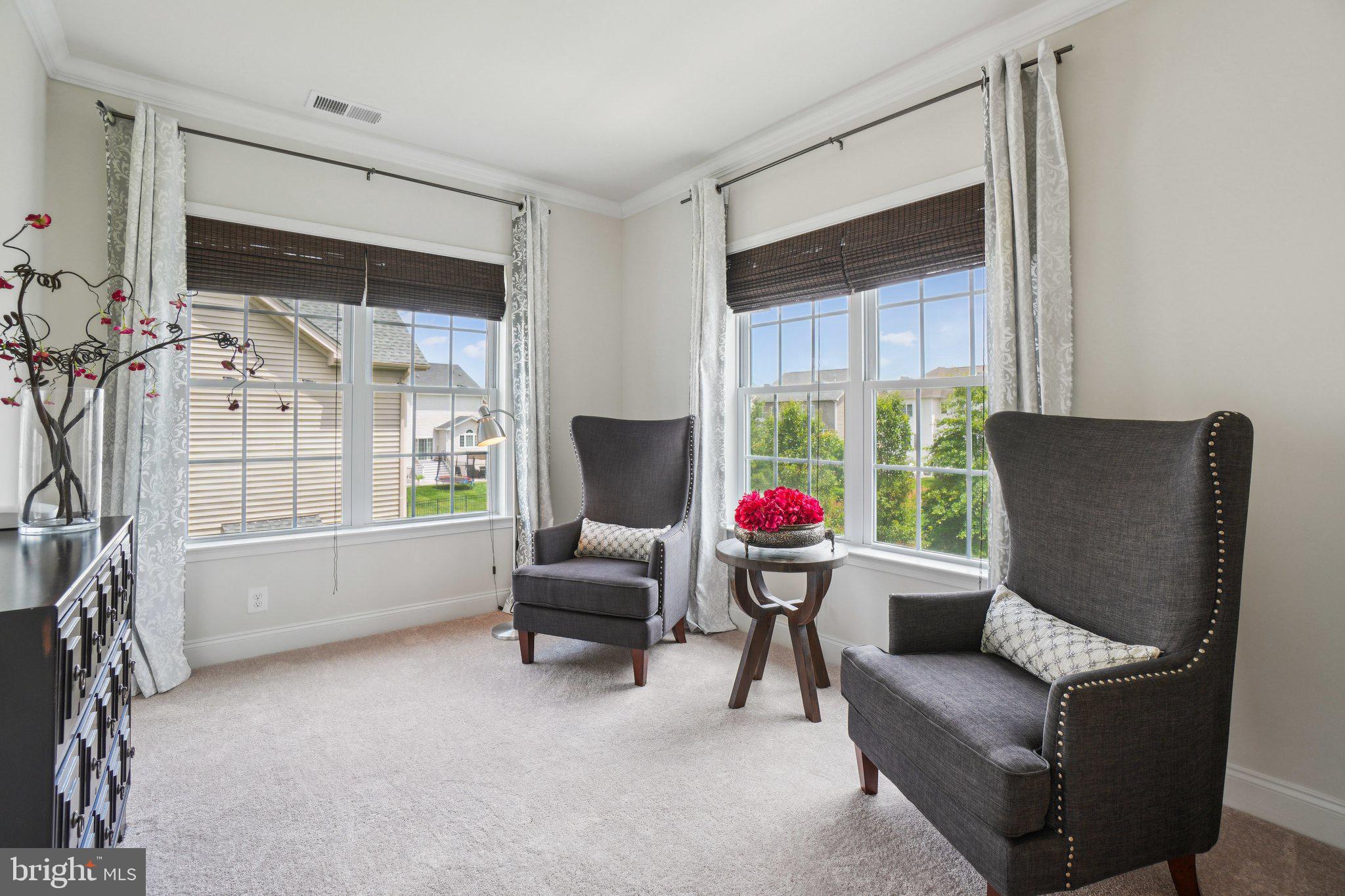 5845 Waterloo Bridge Cir