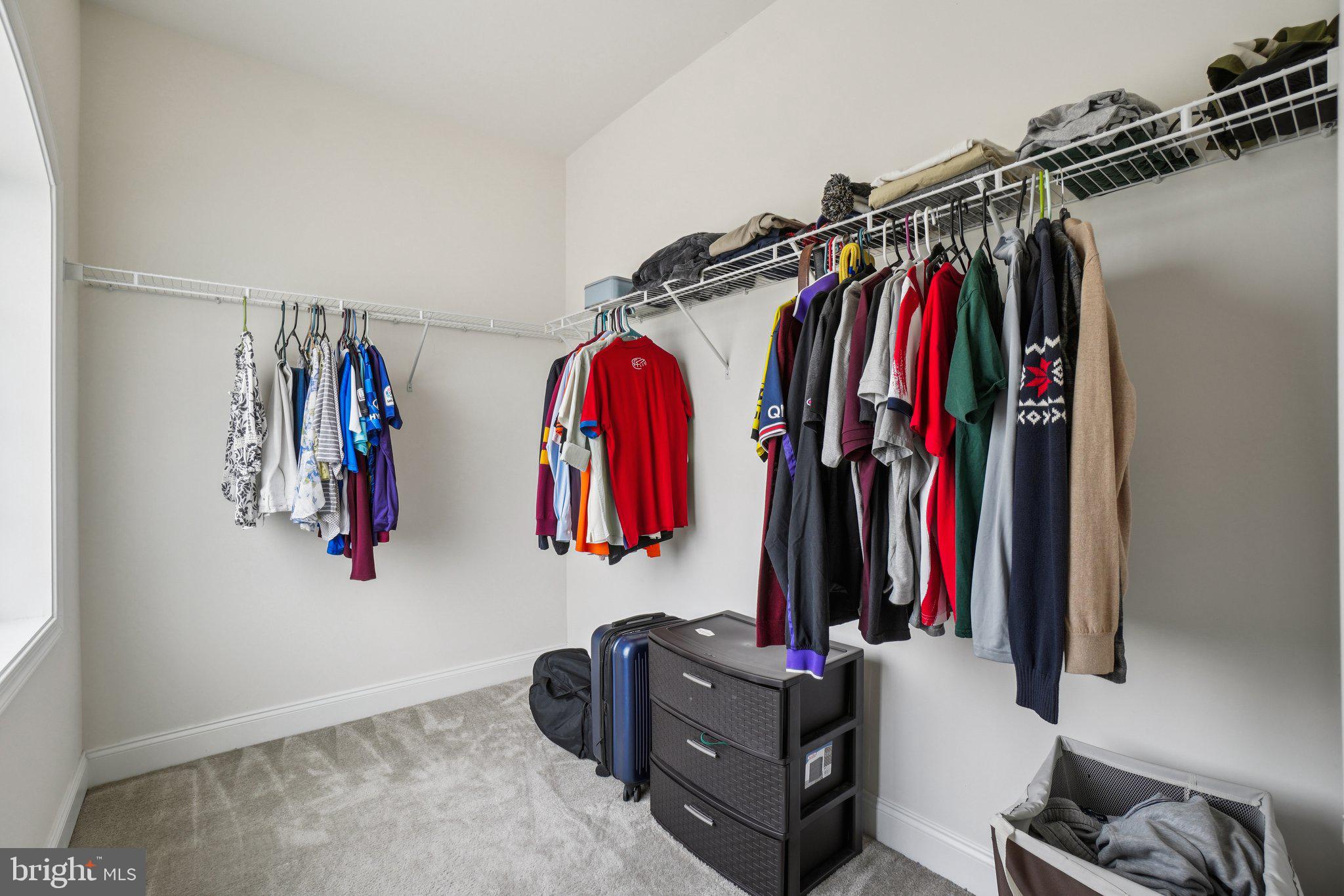 5845 Waterloo Bridge Cir