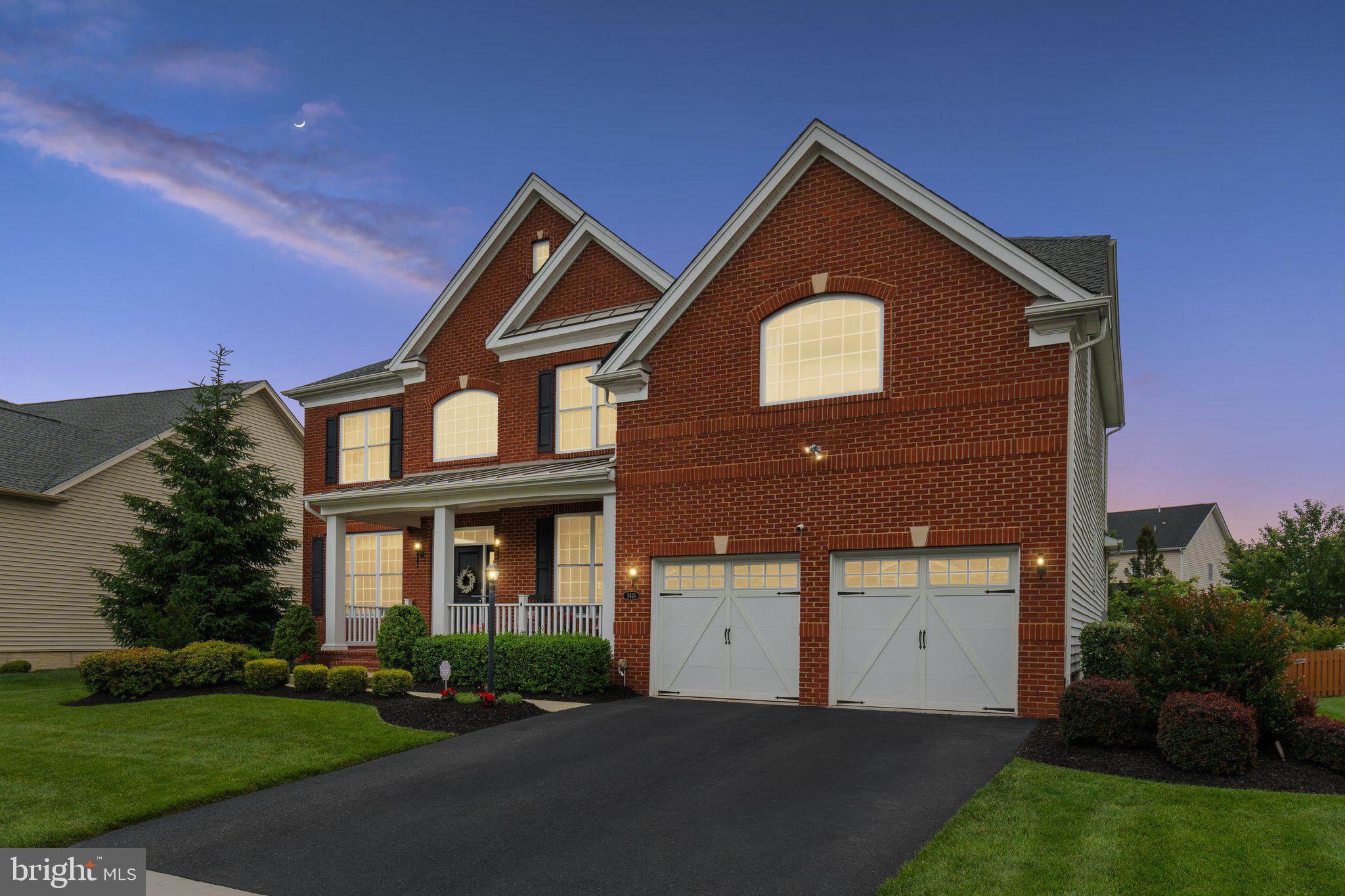 5845 Waterloo Bridge Cir