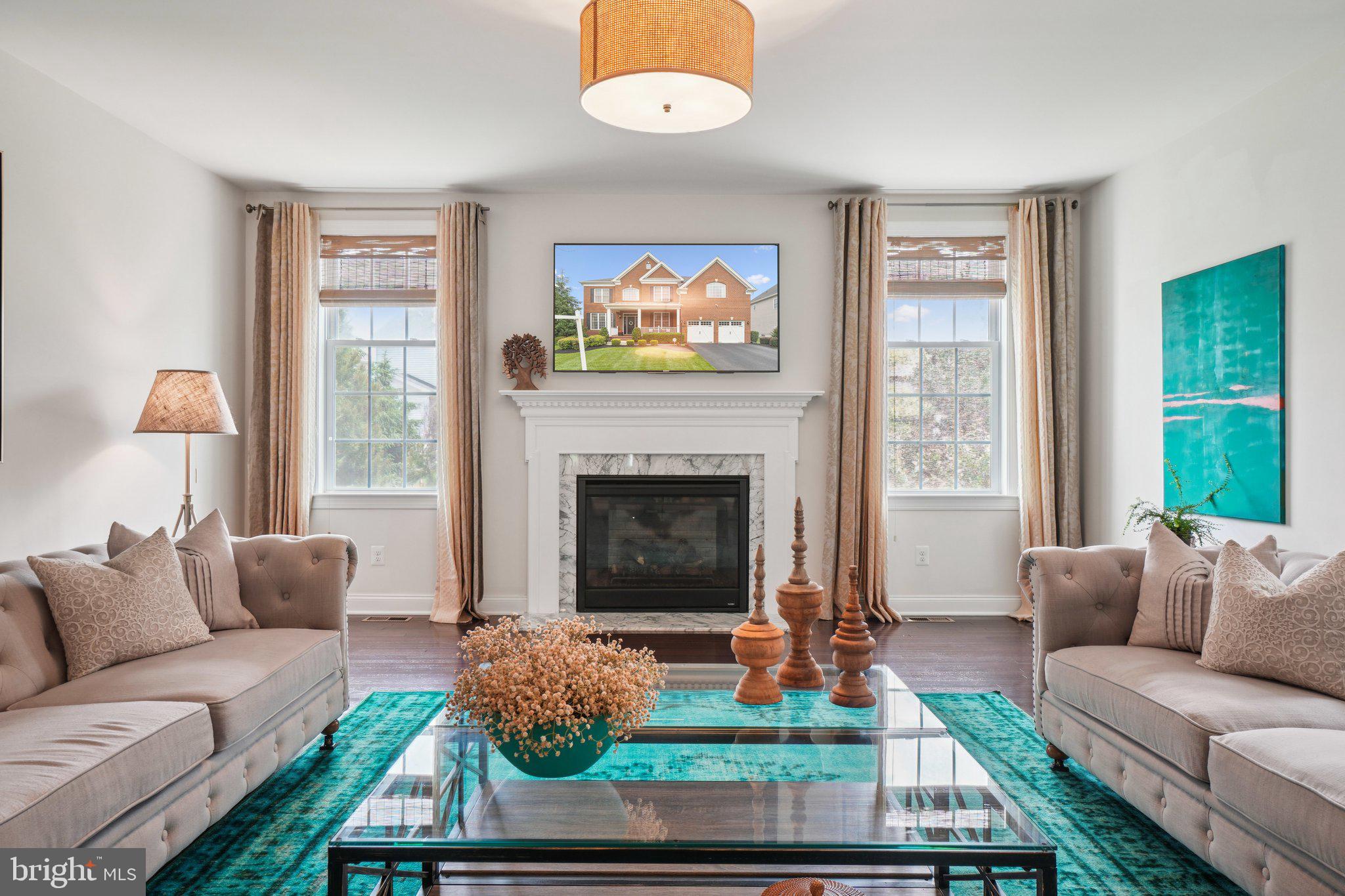 5845 Waterloo Bridge Cir