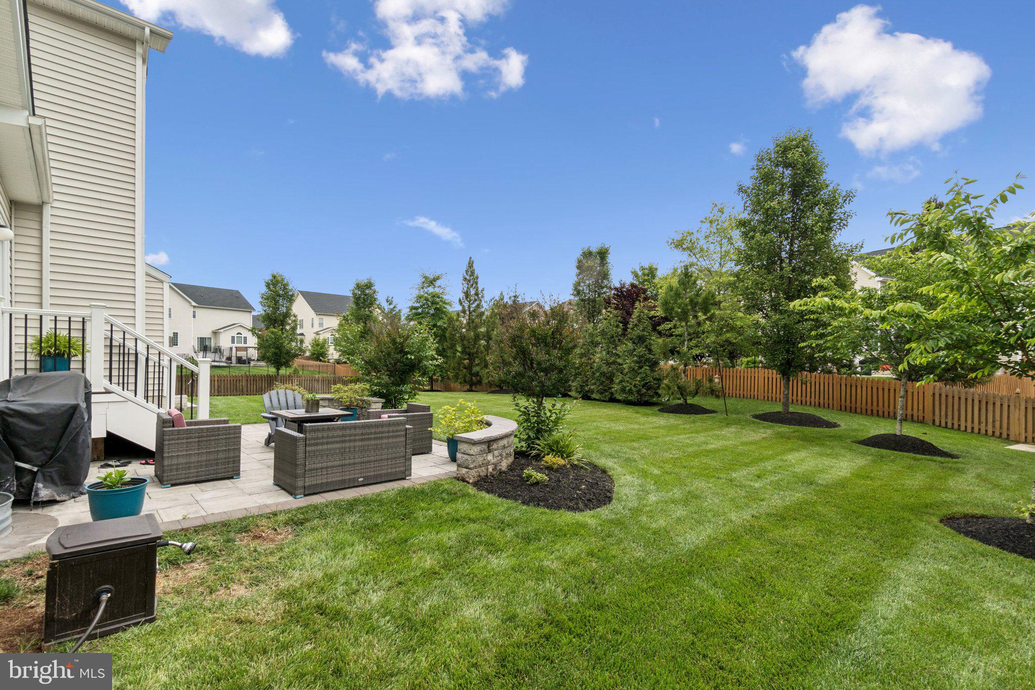 5845 Waterloo Bridge Cir