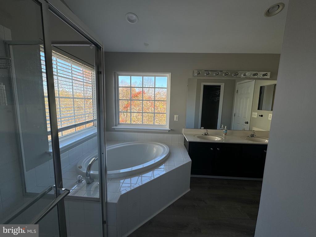 6485 ASHBY GROVE LOOP