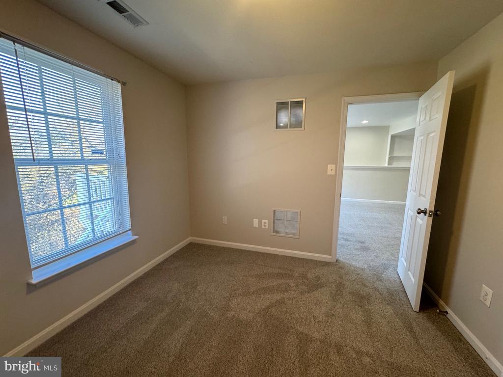 6485 ASHBY GROVE LOOP