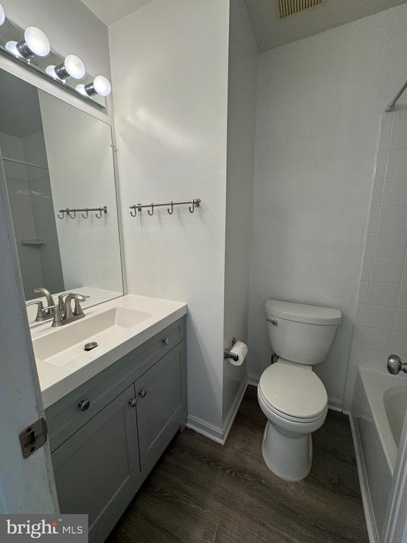 6485 ASHBY GROVE LOOP
