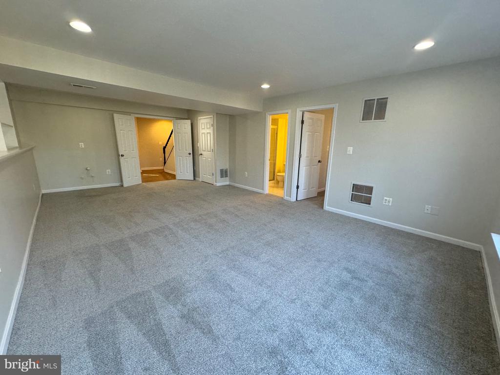 6485 ASHBY GROVE LOOP