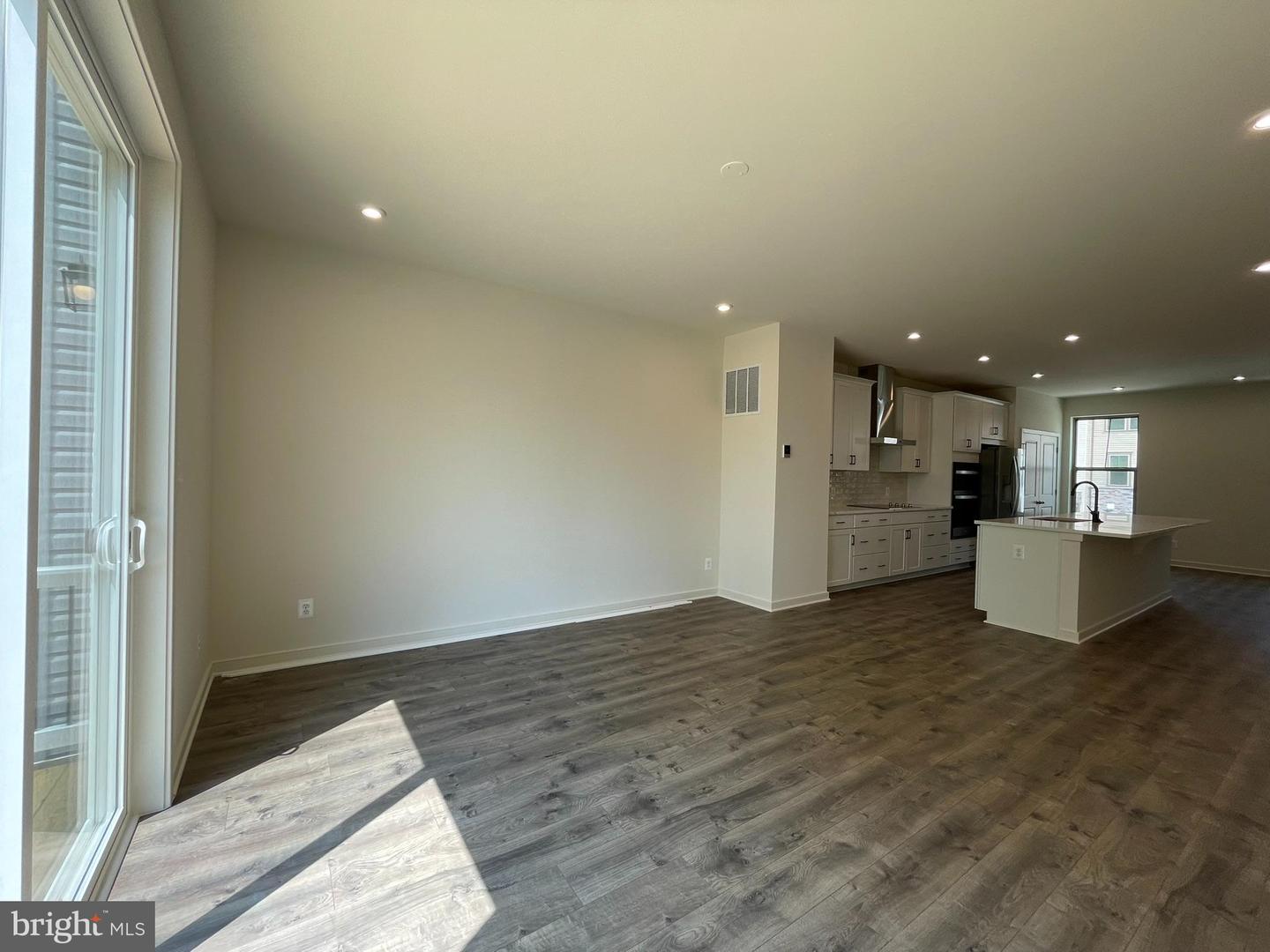 13206 Nixon Ln