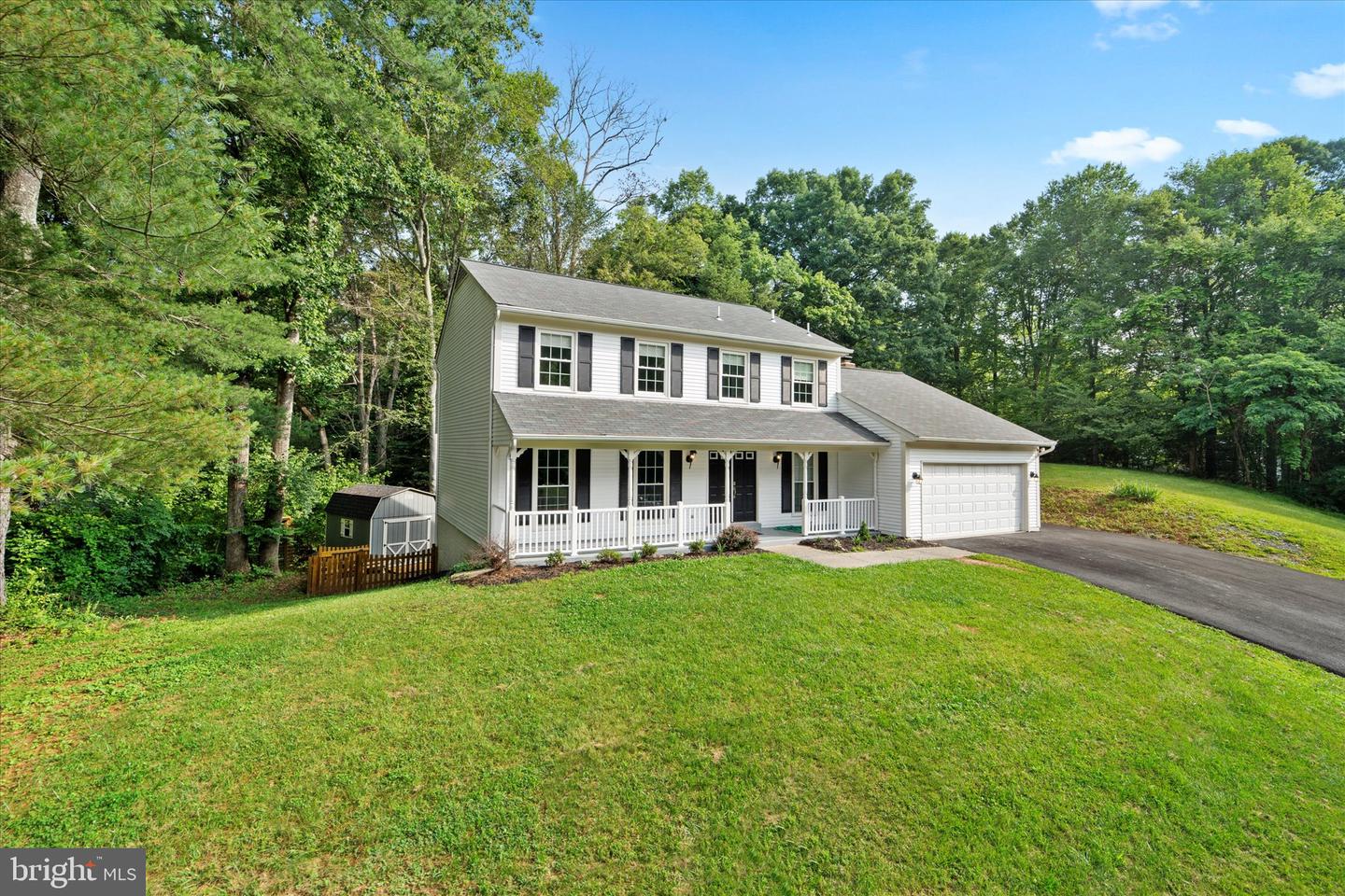 6112 Hillview Ct