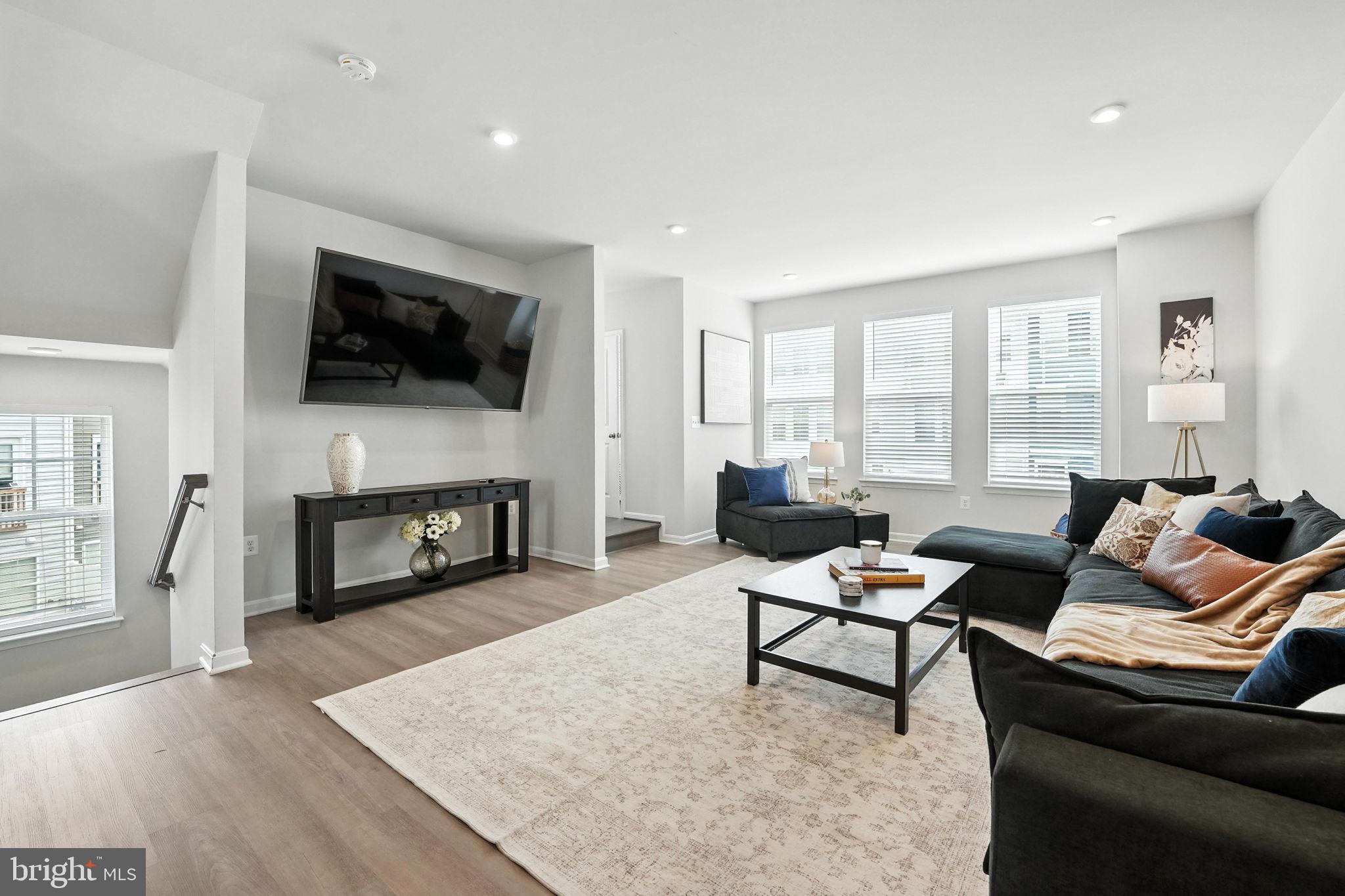 18286 Summit Pointe Dr