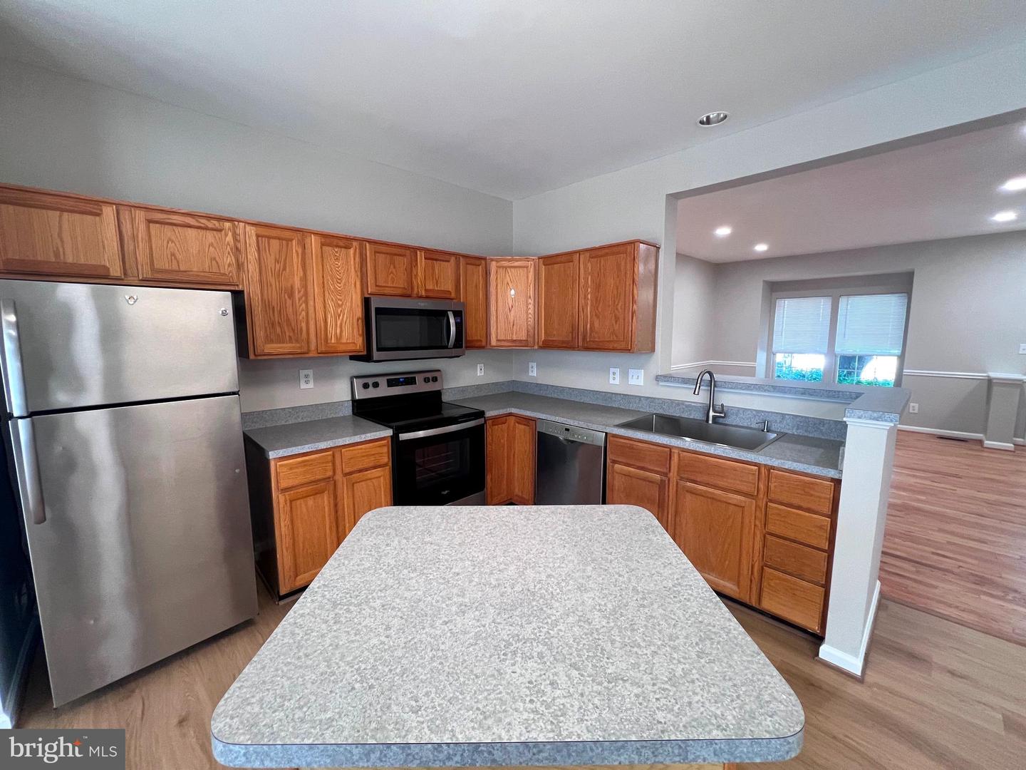 7003 MANAHOAC PL