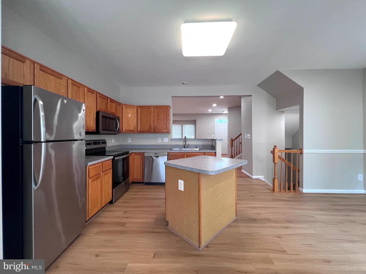 7003 MANAHOAC PL