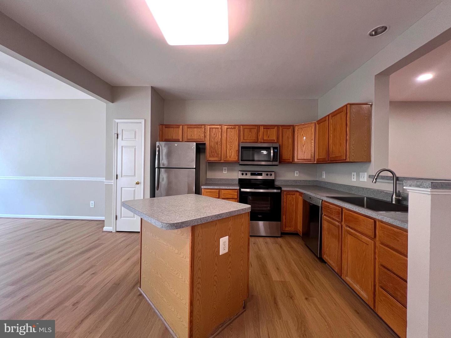 7003 MANAHOAC PL